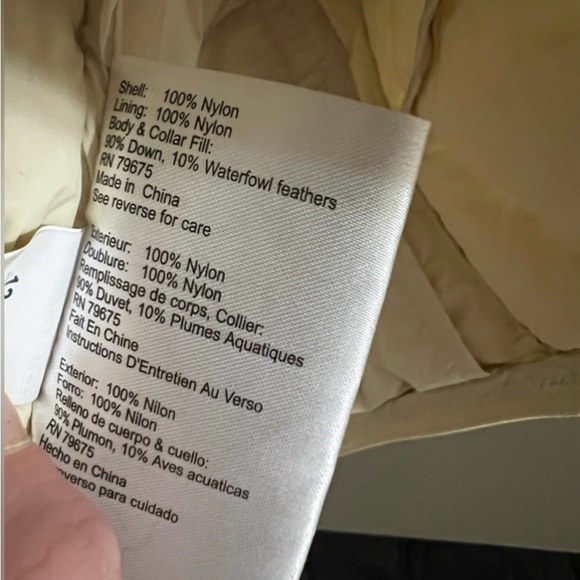 MICHAEL KORS Packable Puffer Jacket Size
Medium (8-10) NWT - Picture 5 of 15